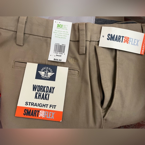 Dockers Men's Khaki Chinos - Picture 2 of 3